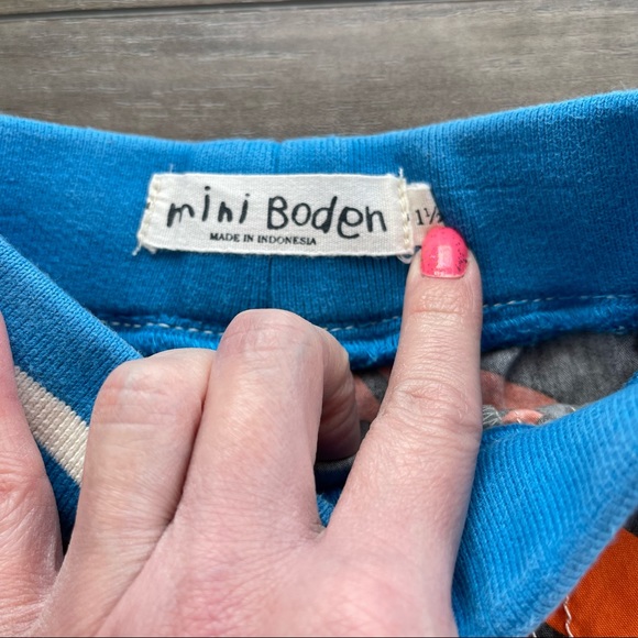 Mini Boden 18-24 mo Tropical Techno Shorts - Picture 3 of 5